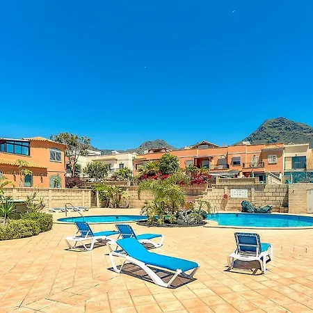 Ferienhaus New Townhouse In El Duque Joyas