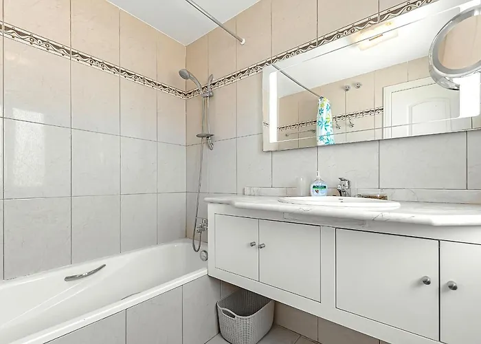 New Townhouse In El Duque Joyas Дом отдыха Адехе