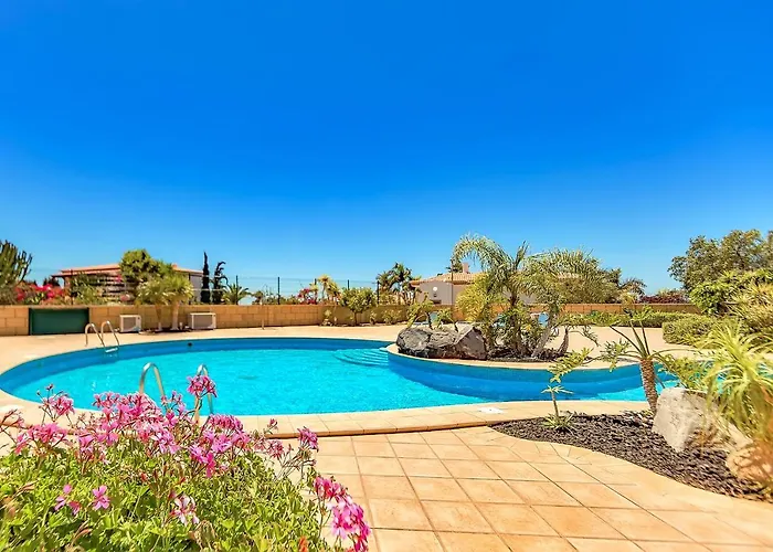 Ferienhaus New Townhouse In El Duque Joyas