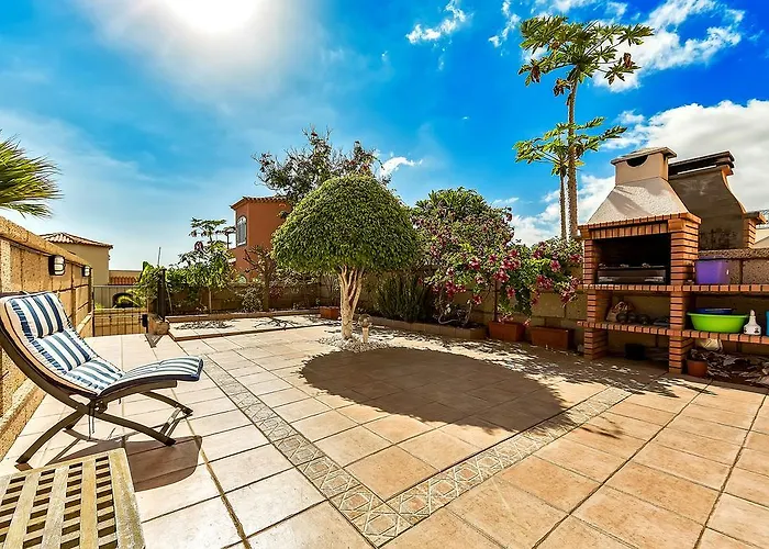 New Townhouse In El Duque Joyas