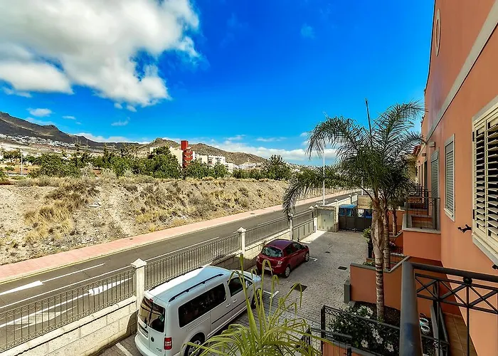 New Townhouse In El Duque Joyas Дом отдыха *