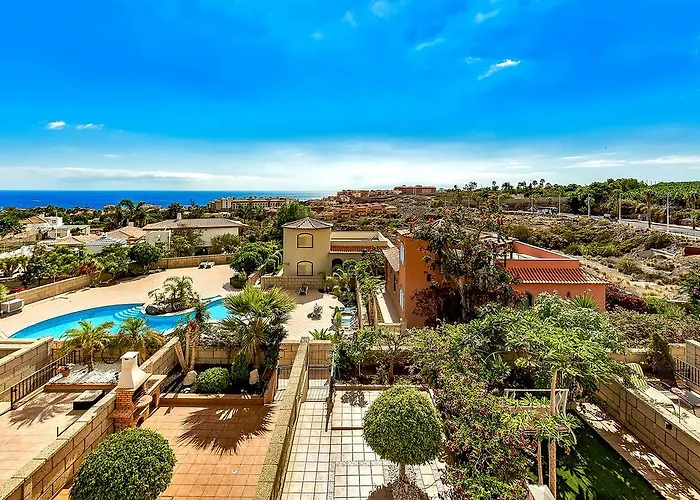 New Townhouse In El Duque Joyas Адехе