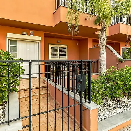New Townhouse In El Duque Joyas Feriehus *
