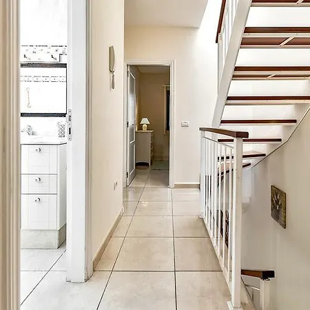 New Townhouse In El Duque Joyas Semesterbostad *