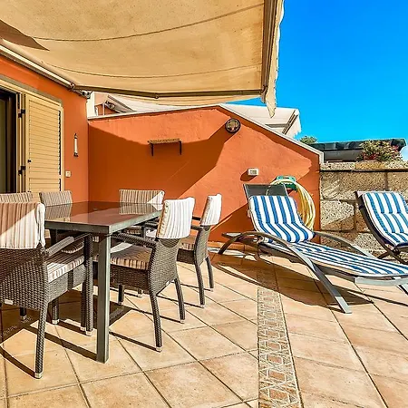 New Townhouse In El Duque Joyas Semesterbostad *