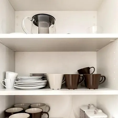 New Townhouse In El Duque Joyas