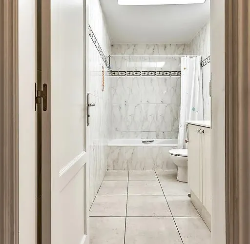 New Townhouse In El Duque Joyas *