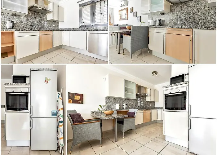 New Townhouse In El Duque Joyas *